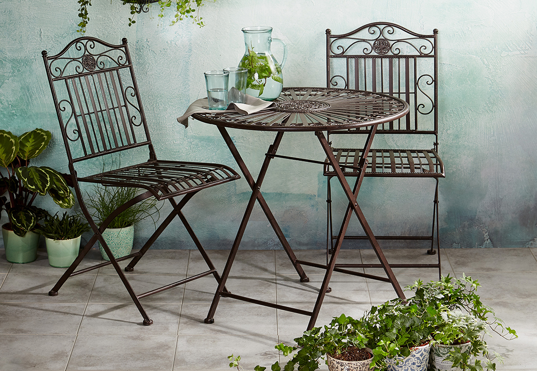 How to Unlock the Full Potential of Your Folding Iron Tables and Chairs?